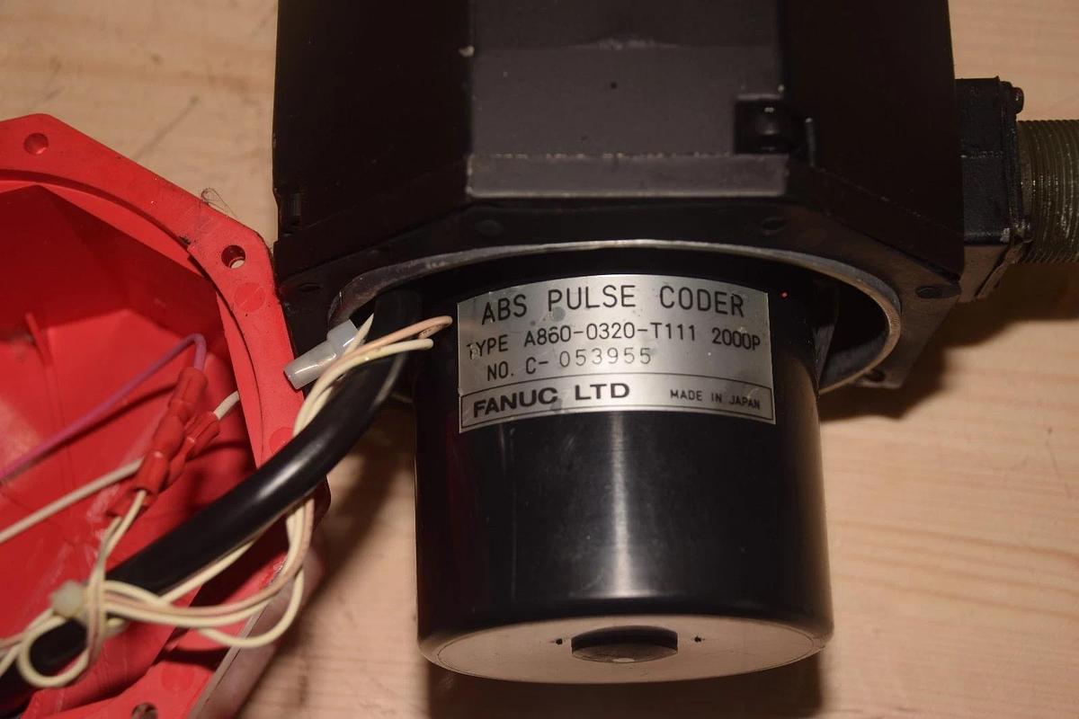 Used FANUC ROBOTICS AC SERVO MOTOR, Model 5, A06B-0512-B251, Coder A860-0320-T111