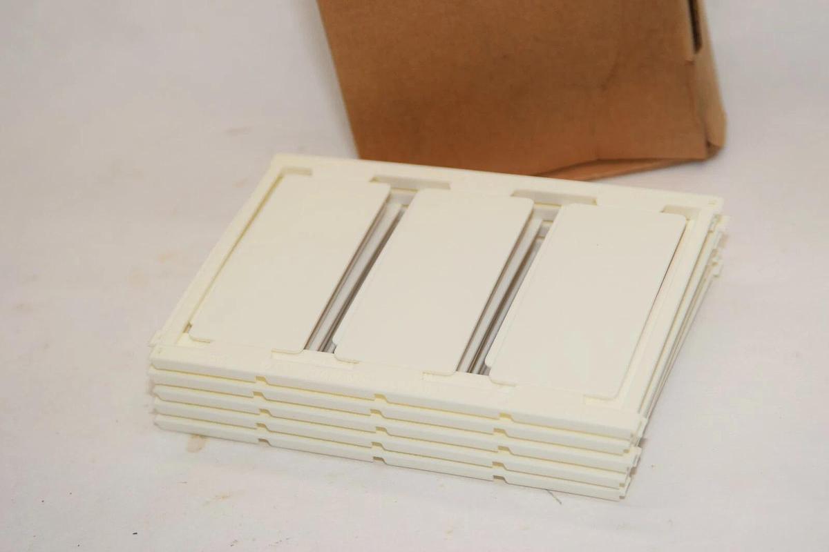 (NEW- Box of 10) EATON CUTLER HAMMER XBMUCEMLP60X30 Marker Card