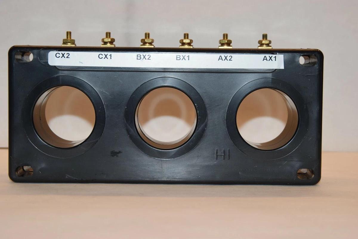 Used INSTRUMENT TRANSFORMERS E93779 LR89403 CURRENT TRANSFORMER