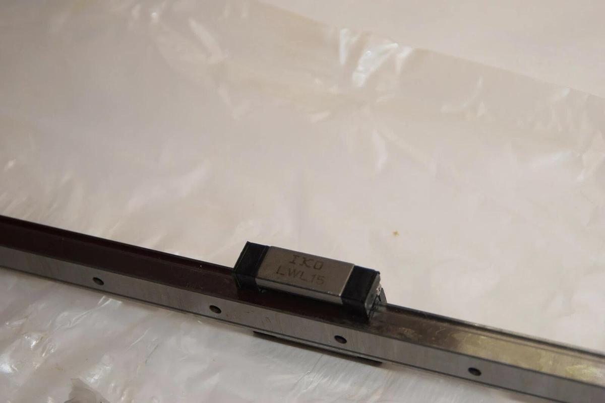 (NEW - Pair) IKO LWL 15C1R400H LWL15C1R400H Linear Slide Rail