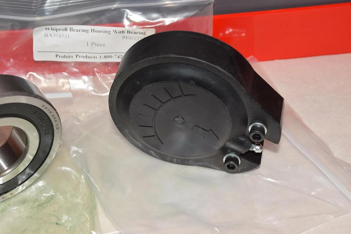 NEW WHIPROLL BA304531 PI00327A BEARING HOUSING WITH BEARING