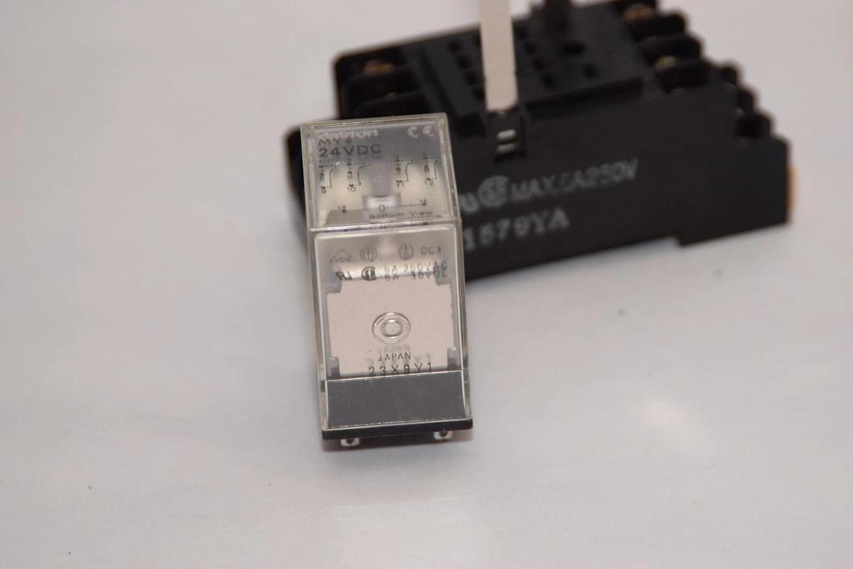 Used OMRON MY4 24Vdc Relay With Base 1579YA , 5A 250V