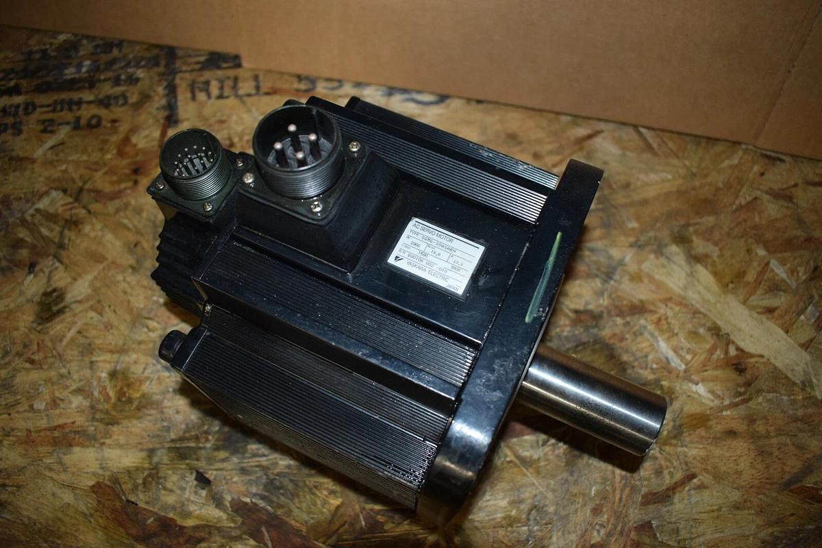 Used YASKAWA ELECTRIC AC Servo Motor SGMG-30ASABS  SGMG30ASABS 2900W 18.6 N~M