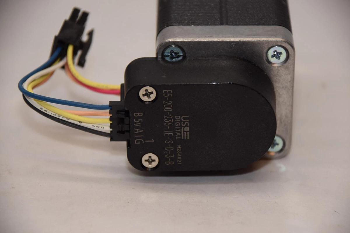 Used MINEBEA 10943497 , A17PMK445CN01LN , E5-200-236-E-S-D-3-B Stepping Motor