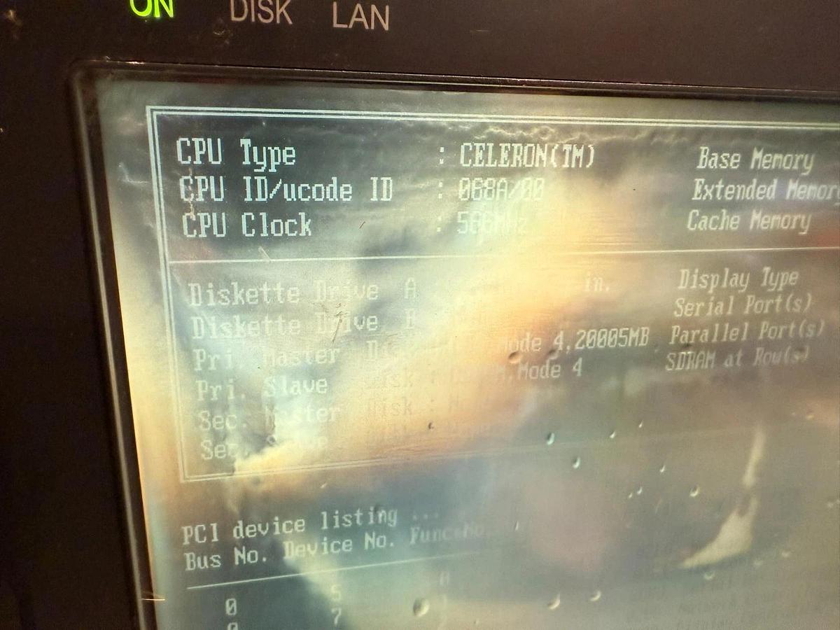 Used Schneider Electric Magelis iPC Control Box MPCBN02NAA0N Front Pane MPCNT50NNN00N