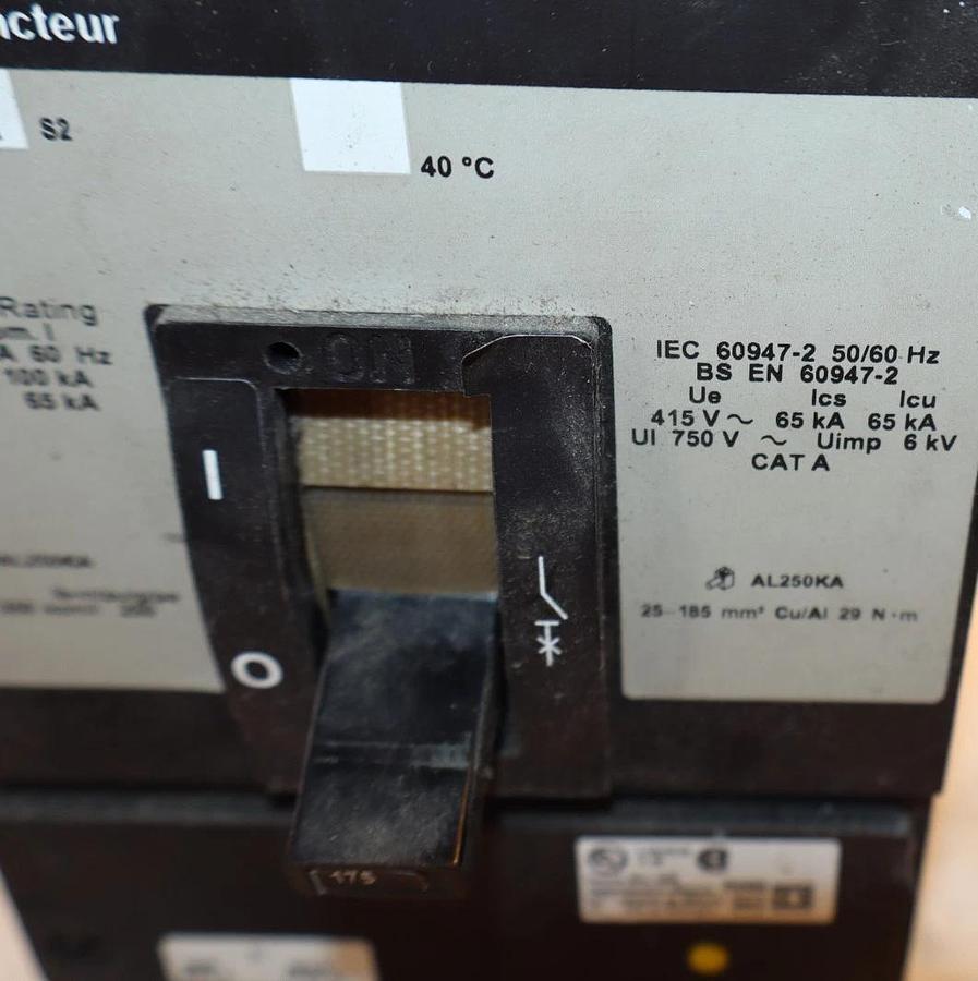 Used Square D 175A 175 Amp Circuit Breaker KCP24175MT 480V