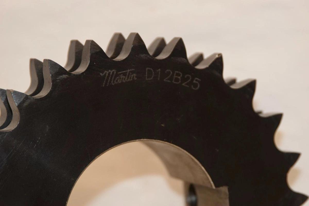 MARTIN D12B25 2 3/4" BORE 25 TOOTH SPROCKET NEW