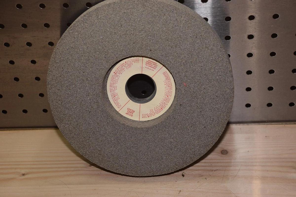 Colonial Abrasive 53-110-823, 60I 32A Grey Grinding Wheel 8" x 1" x 1-1/4" NOS