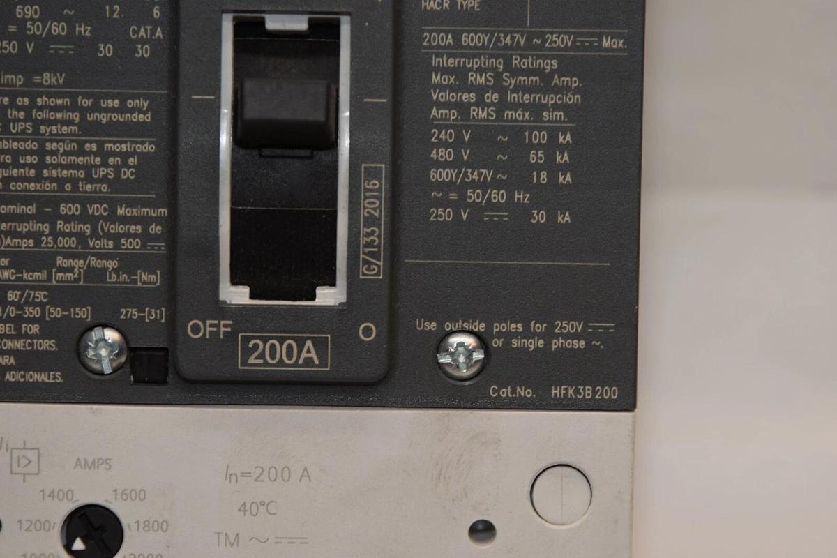 (New) SIEMENS Breaker  HFK3B200L 200A 200 Amp 3VL3520-2KN38-0AA0 200 A