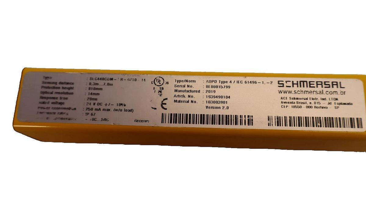 Used Schmersal Safety Light Curtain RECEIVER SLC440COM-ER-0810-14 .3-7.0m 24VDC