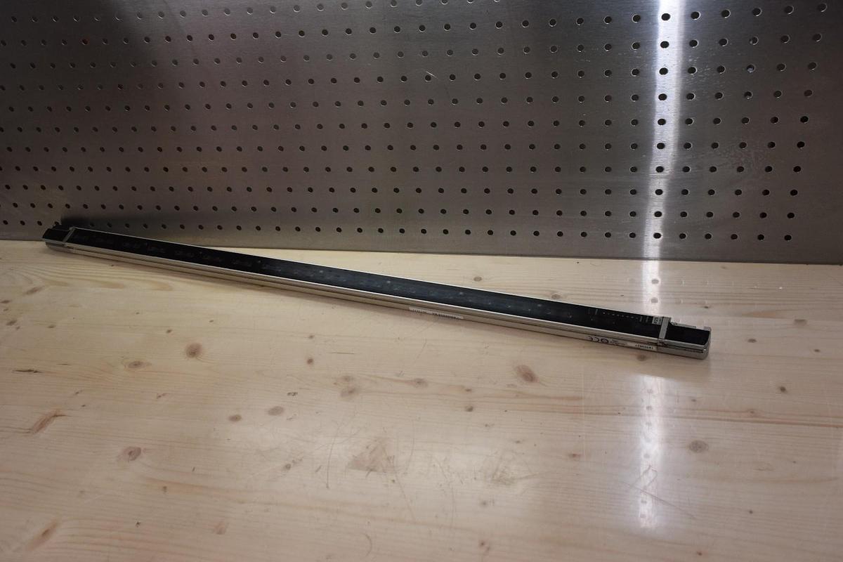 Used KEYENCE SL-C40H-T 24V 81mA 780mm CLASS 2 TRANSMITTER SAFETY LIGHT CURTAIN