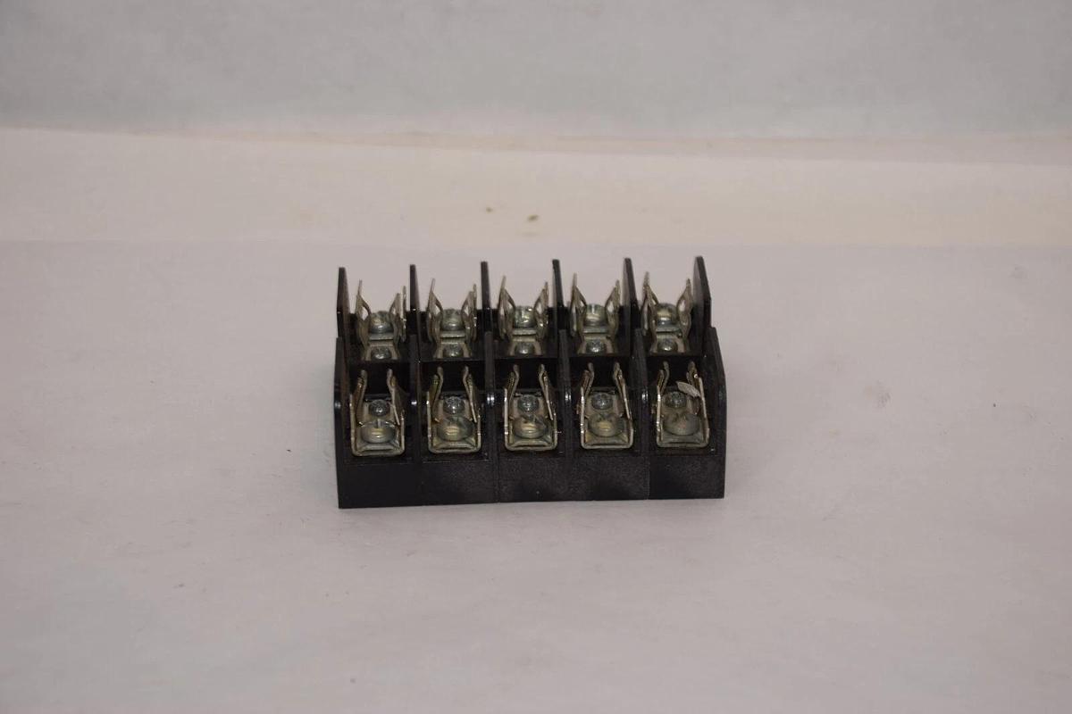 Used GOULD SHAWMUT 30325R 600V 30A Fuse Block