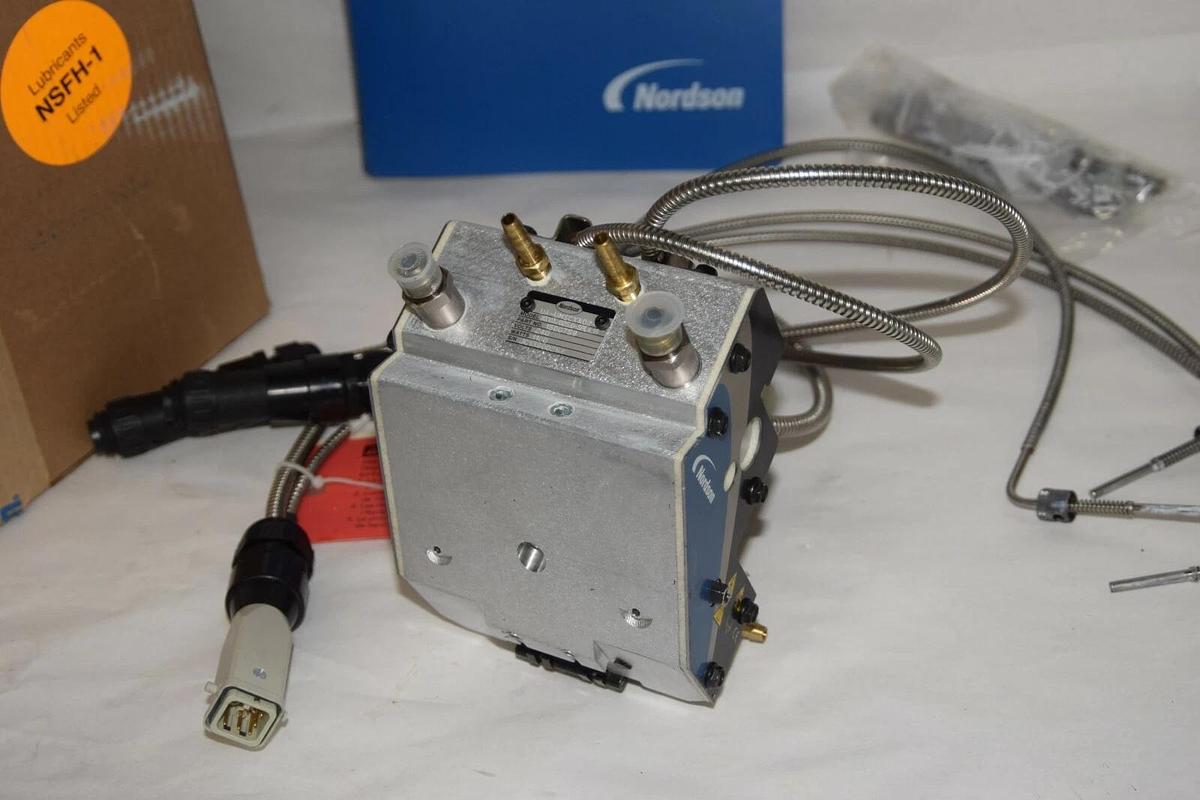 NORDSON 1500759 Applicator Glue Head UA-UMSCXX02-MXVIX/025.0-SPL4,16 (New)