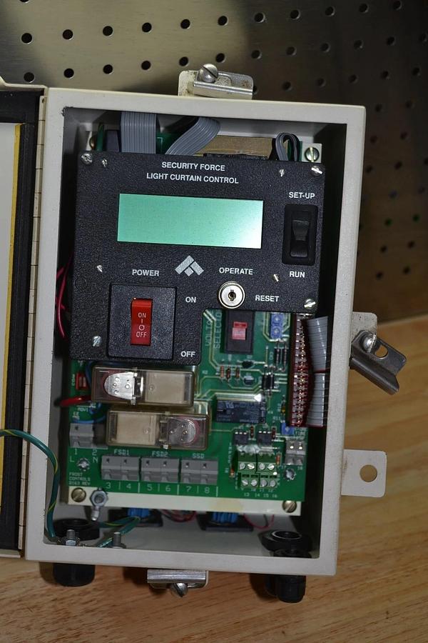 Used Frost Controls Security Force Light Curtain SF2-290 100-120v 200-240v