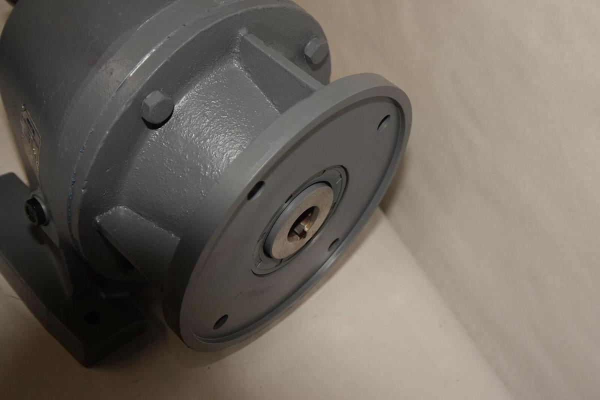 Refurbished IPTS HQD-C-180C 21.146:1 7.4Hp 1-5/8" Shaft Gear Box / Speed Reducer