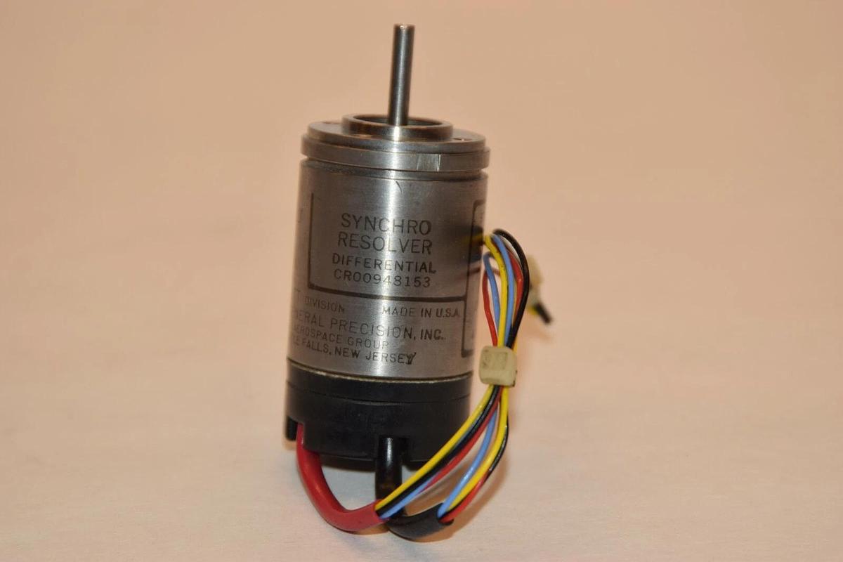 Used KEARFOTT CR00948153  400 CYCLES SYNCHRO RESOLVER