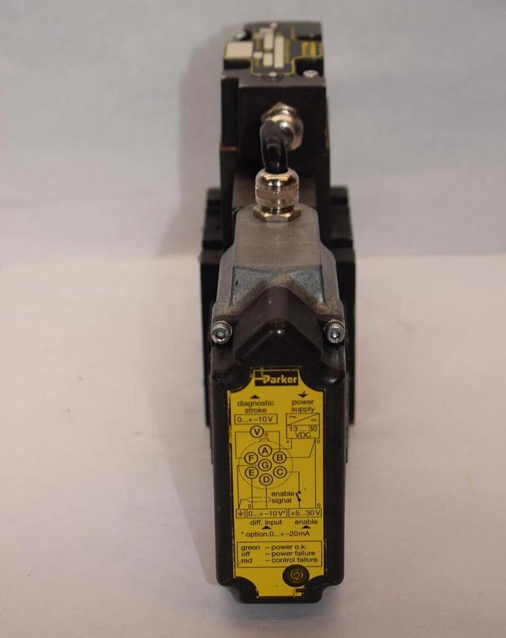 PARKER D31FHE50C4VB0030 D1FVE50BCVLW30 350bar Directional Control Valve NEW