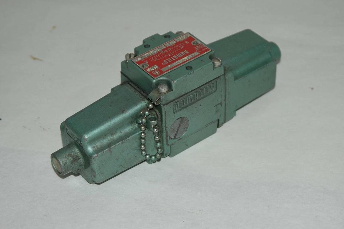 NUMATICS 12DSA631CA 12DSA600CA 120V .17A 50/60Hz Solenoid Control Valve