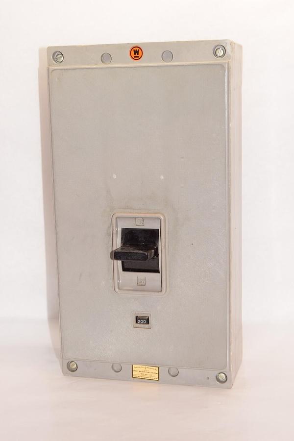 Used WESTINGHOUSE HK3225F 225Amp 3P 600Vac Mark75 AB D-Ion Circuit Breaker