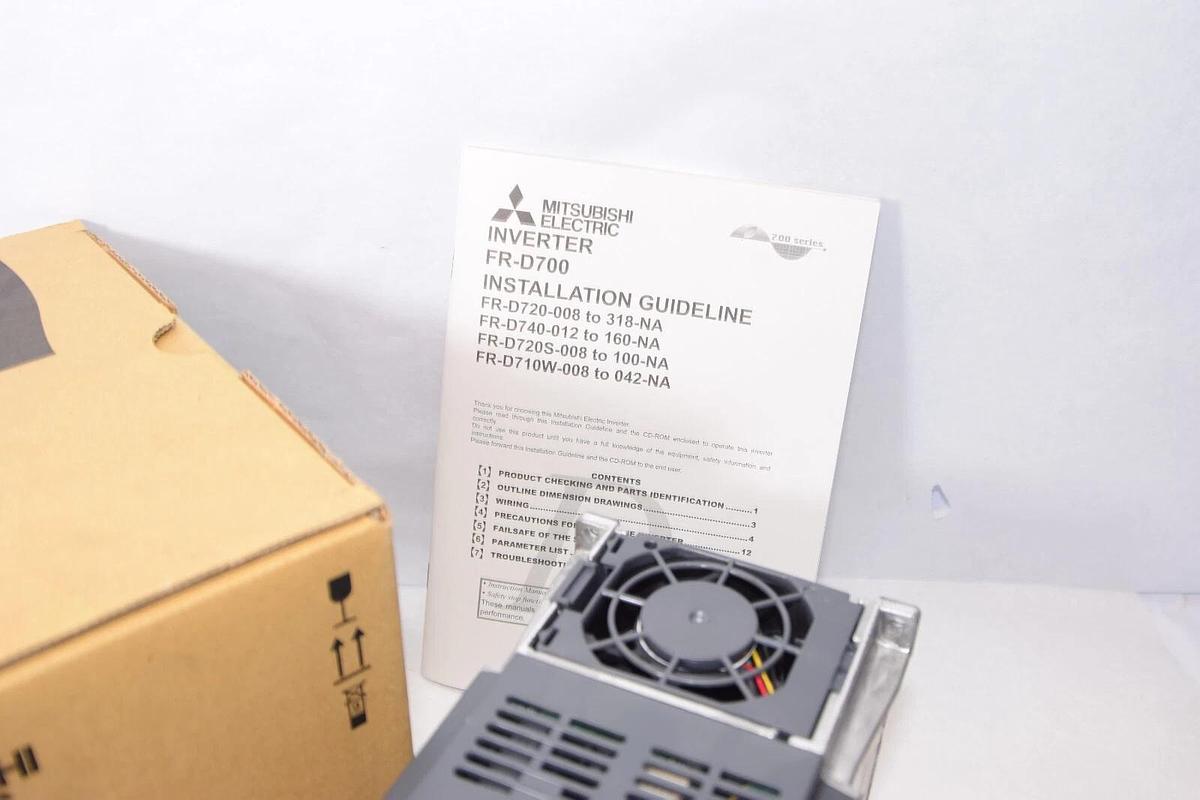 MITSUBISHI ELECTRIC FR-D720-070-W1 200V D700 Compact Size Inverter D700 (NEW)