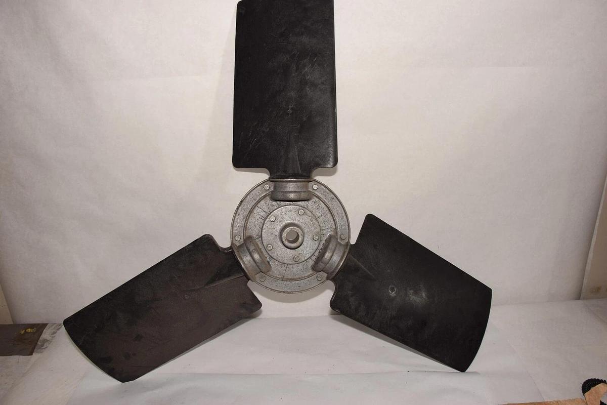 Used MULTI-WING 200300/B1 0.8" Bore 7.5" Wide 3-Blade Fan For Engine