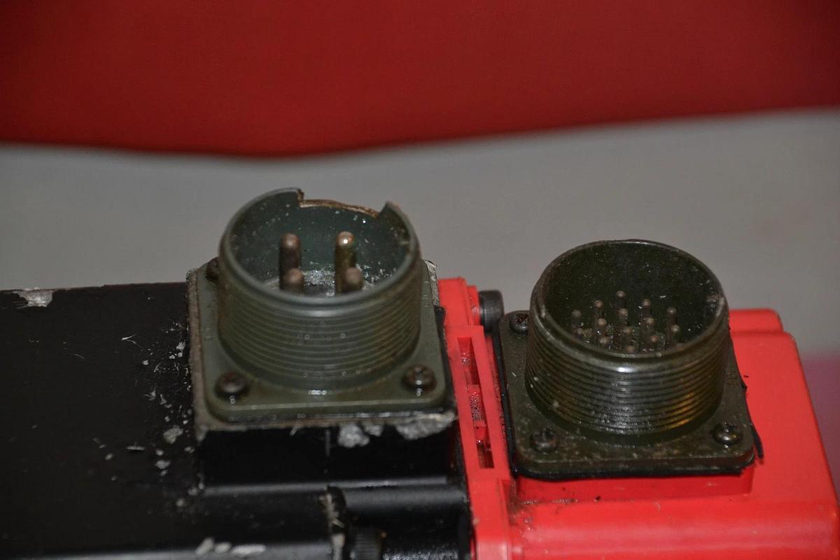 Used GE FANUC 20S A06B-0502-B067#7008  A06B-0502-B067 #7000 SERVO MOTOR