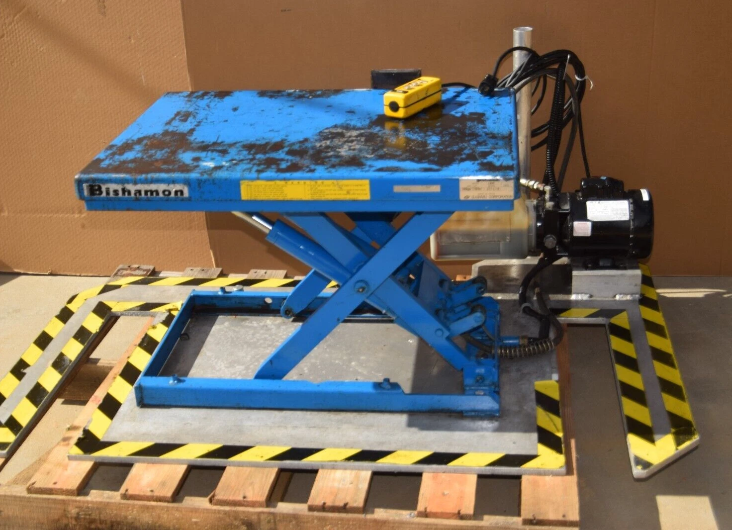 Used Bishamon LX50 Hydraulic Scissor Lift Table 1,100lb Capacity 115/230v w Pump