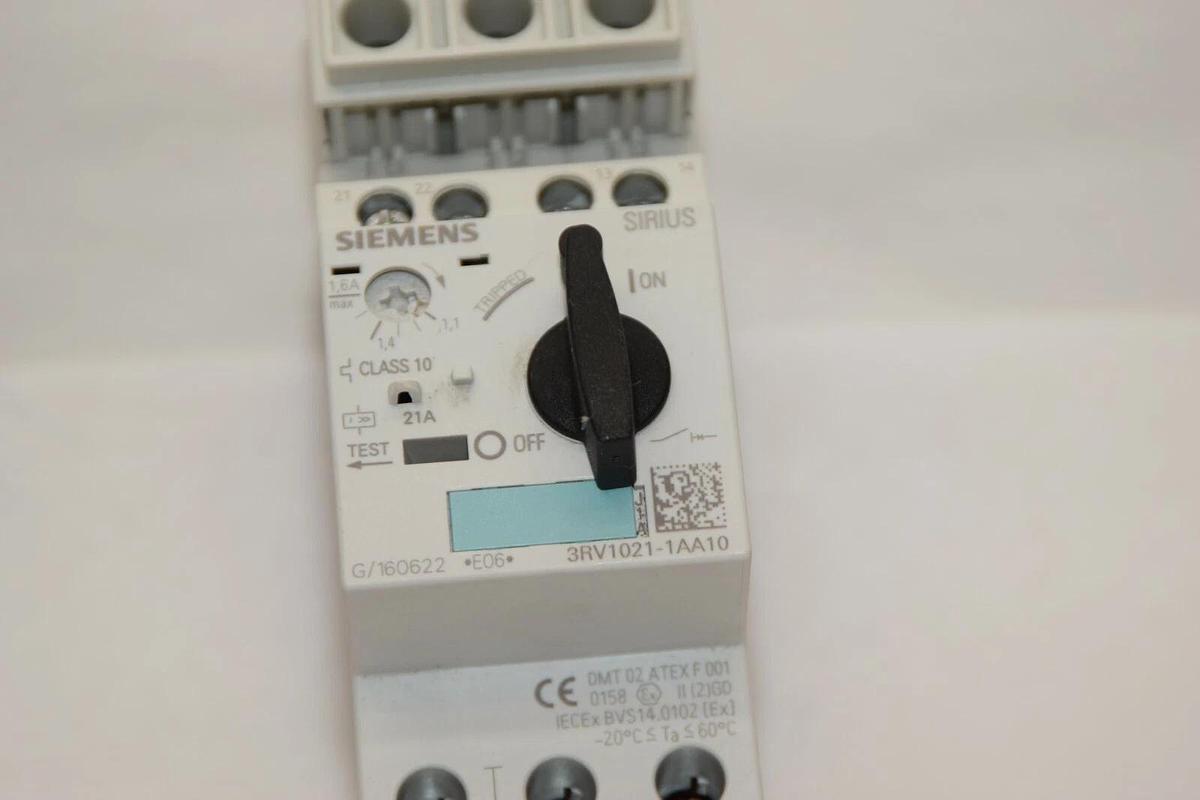 Used SIEMENS 3RV1021-1AA10 3RV10211AA10 1.1-1.6A Manual Motor Starter w/ 3RV1928-1H