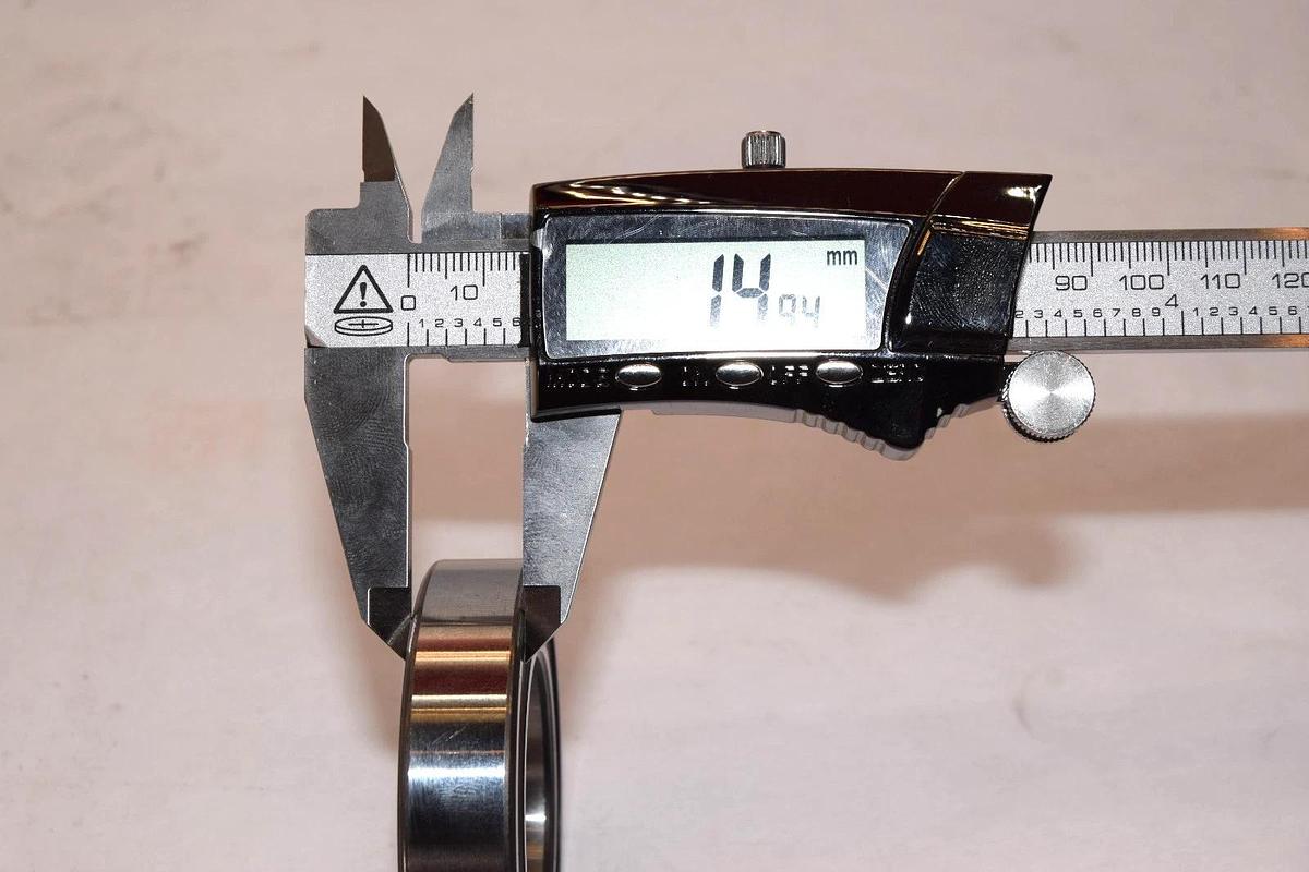 SKF 6008-2RS1 , 60082RS1 Sealed Ball Bearing (New)