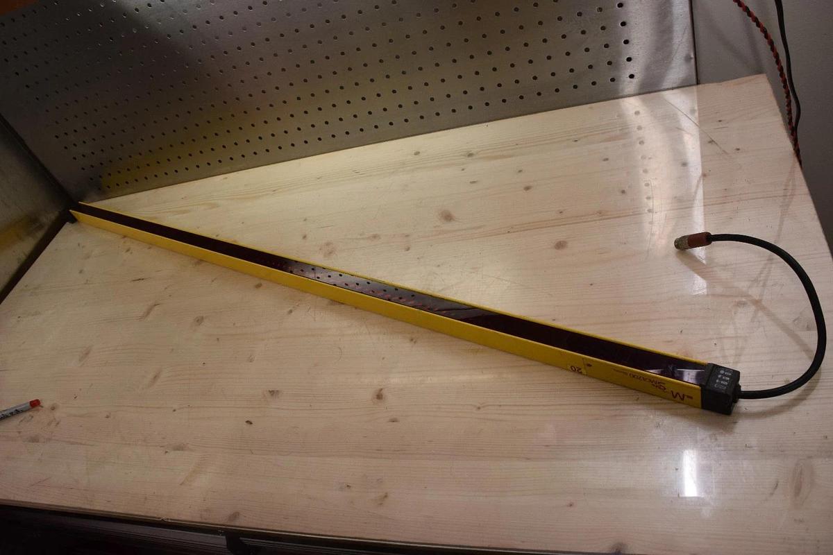 Used STI MICRO 70118-1041 MC47-20-1125-R, MC4700 RECEIVER SAFETY LIGHT CURTAIN