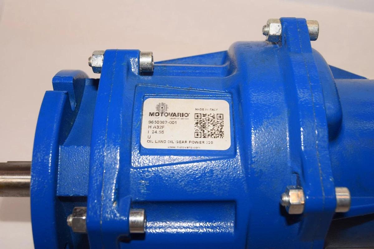 Motovario Gearbox Speed Reducer 24.55 HA32F 9650387-001 4065197/HFA32 (NEW)