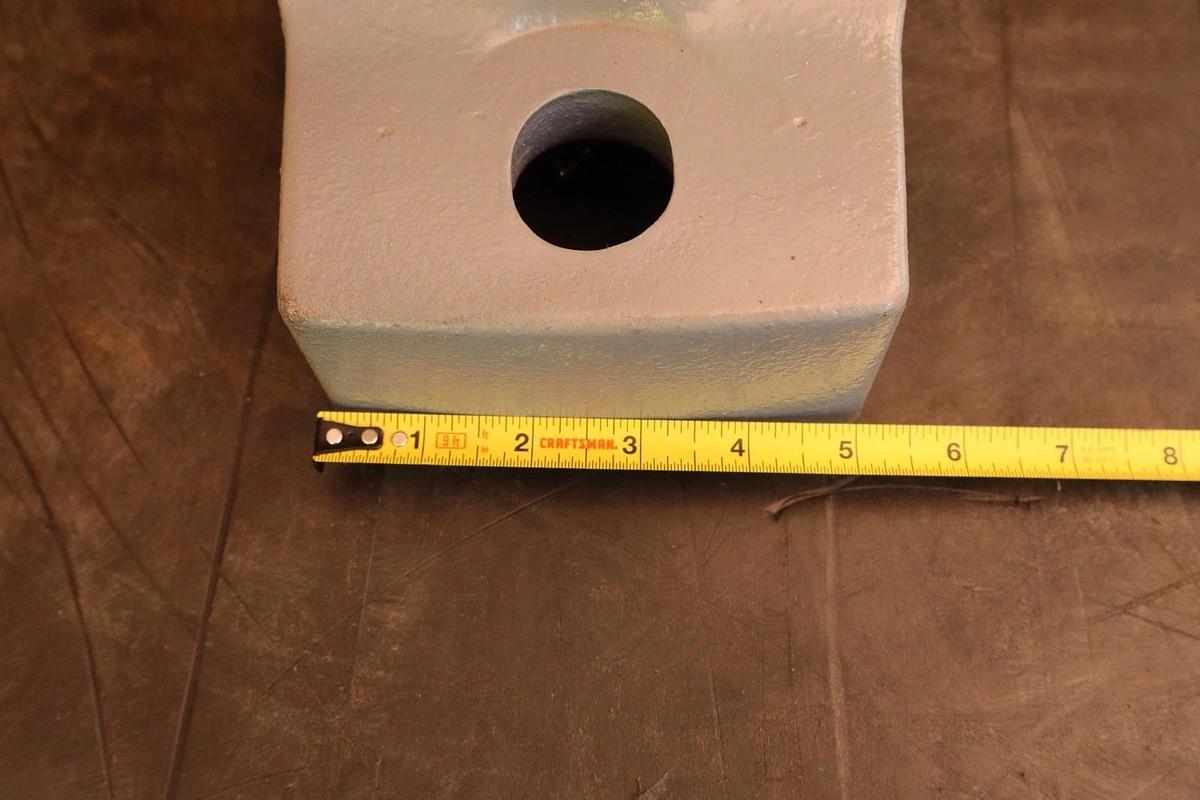 SKF Pillow Block HOUSING 2-Bolt SNA532 SNA-532 06286 0314-3710 Cast Iron (NOS)