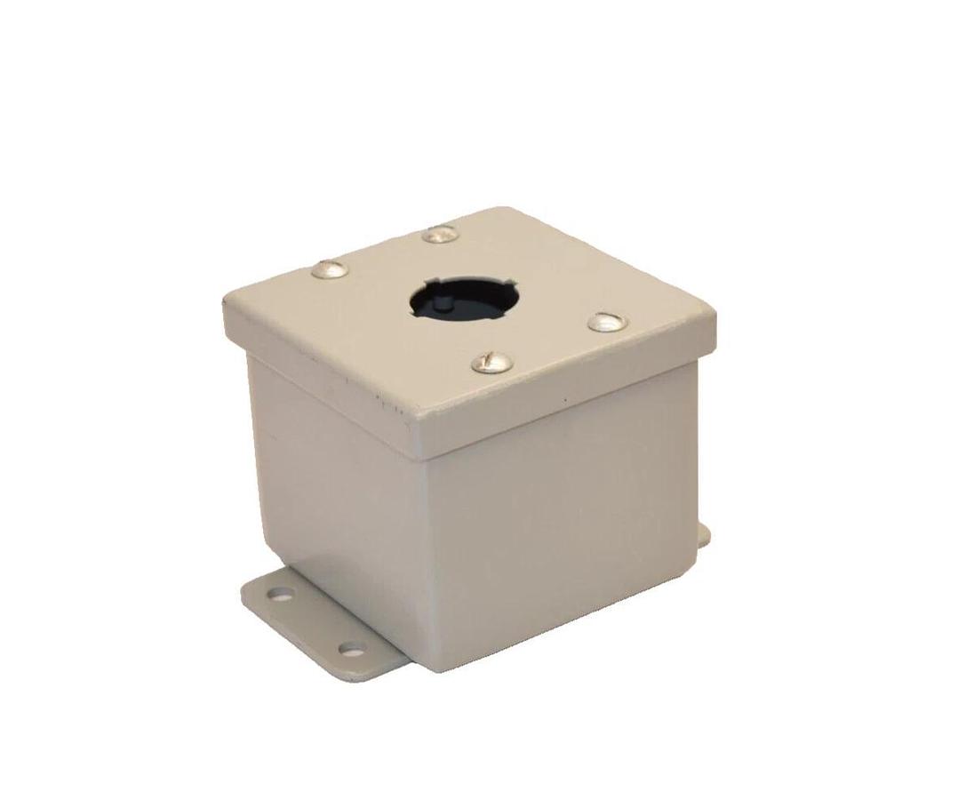 (NEW) THE AUSTIN CO. 746C Type 4 & 13 Junction And Bull Box 3.5" x 3.5" x 3"