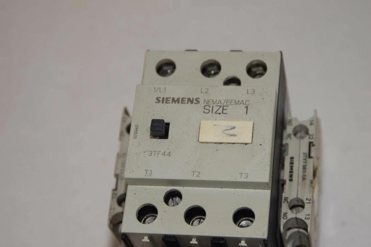 Used SIEMENS 3TF4422-0A..1 Sz Size 1 Starter 110/120v coil w/ Relay 3UA55 00-1H* 5-8A
