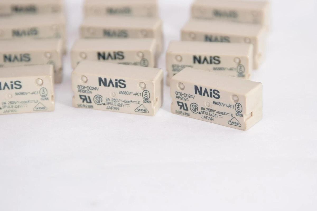 (NEW - Lot of 20) NAIS ST2-DC24V 8Amp 250V Relay