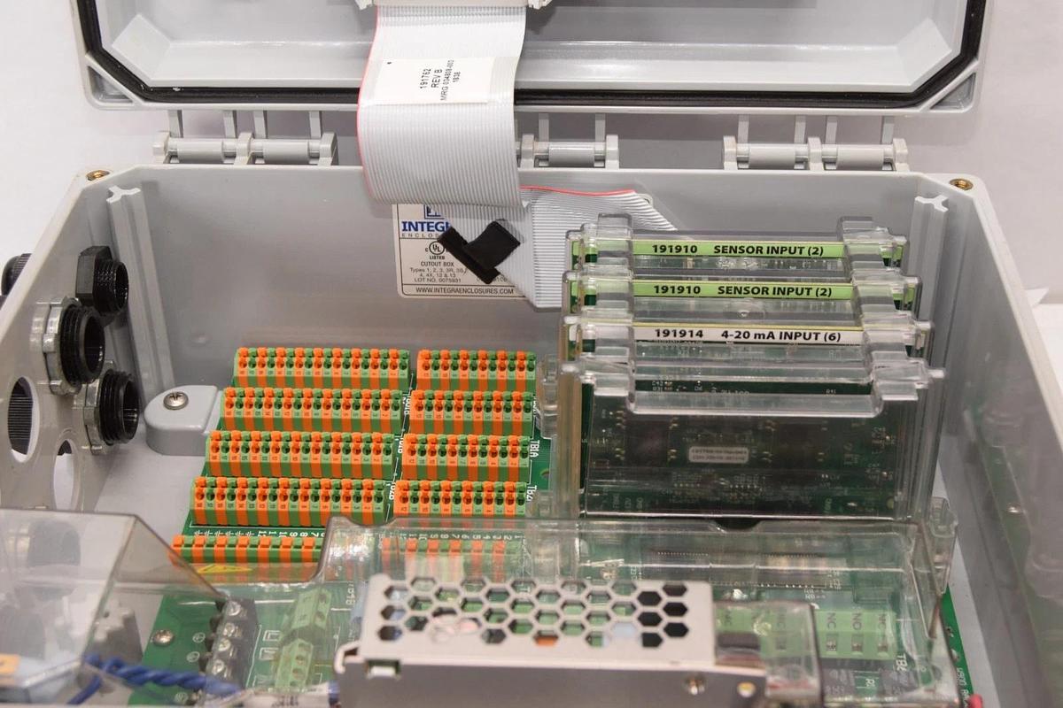 Used Walchem Cooling Tower Controller  WCT900PAADNNNPAFHNN-C 100-240Vac 13A USA