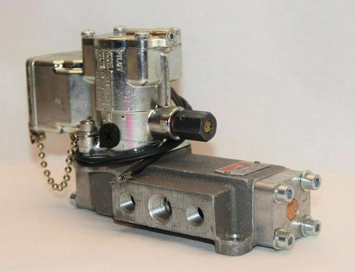 (NEW) SCHRADER BELLOWS L4852610253 120/110V 12W 140psi Solenoid Valve