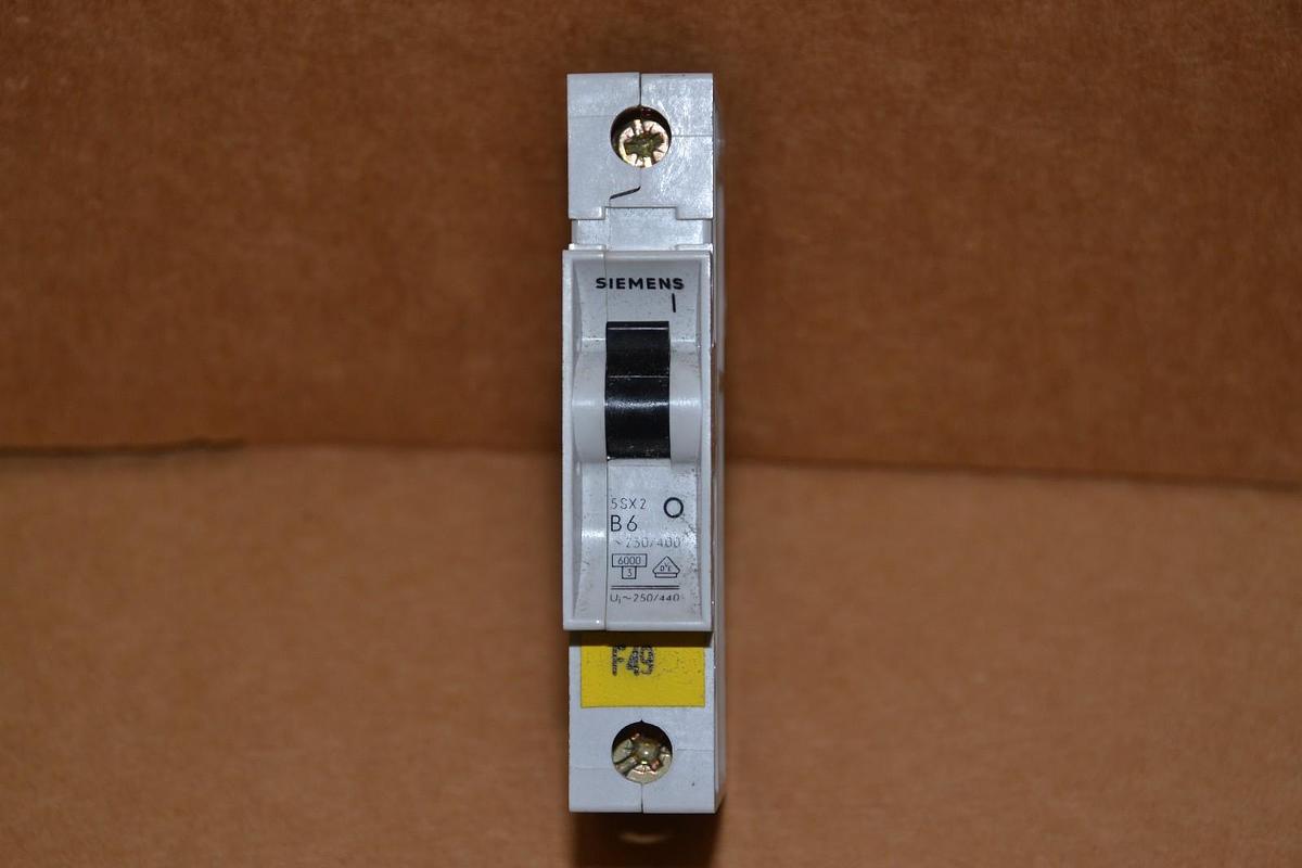 Used SIEMENS 5SX2 B6 5SX2B6 6A 6 Amp A 1POLE 1p CIRCUIT BREAKER