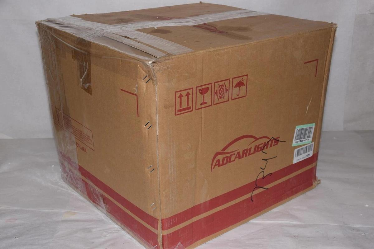 (NEW) FEBERG 2013 Chevrolet Silverado 1500 Driver & Passenger Side Headlight