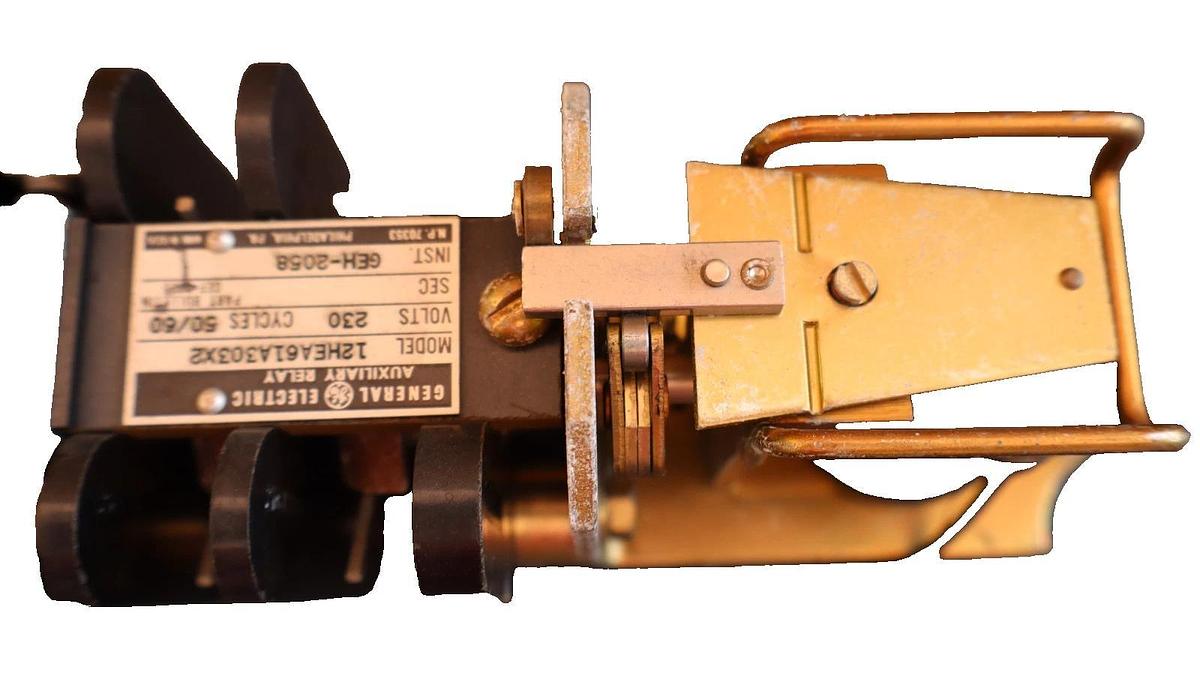 Used GE , General Electric 12HEA61A303X2 230V Lockout Auxiliary Relay