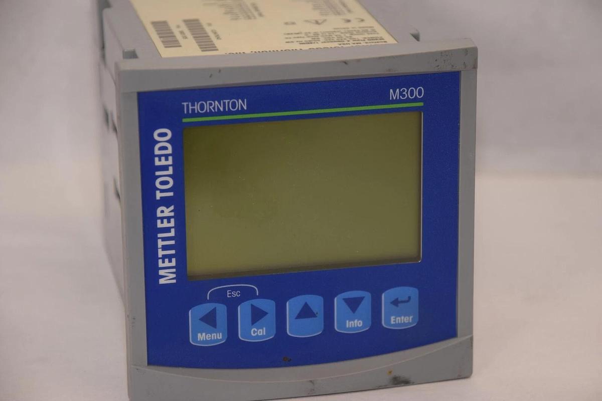 Used METTLER-TOLEDO M300 Flow 4 Channel 1/4DIN 100-240Vac 5W Transmitter