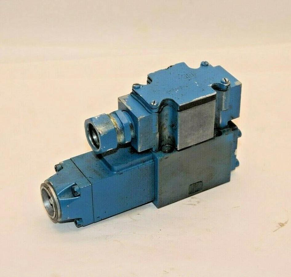 Used Rexroth Valve 4WE6D52/AW120-60N9DAV 4WE6D52AW12060N9DAV