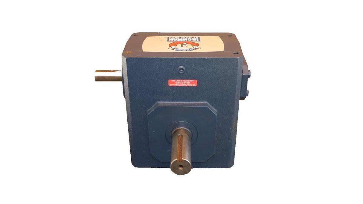 OHIO GEAR BOX IRONMAN SPEED REDUCER B832-30-R 3.08HP 30:1 (New)