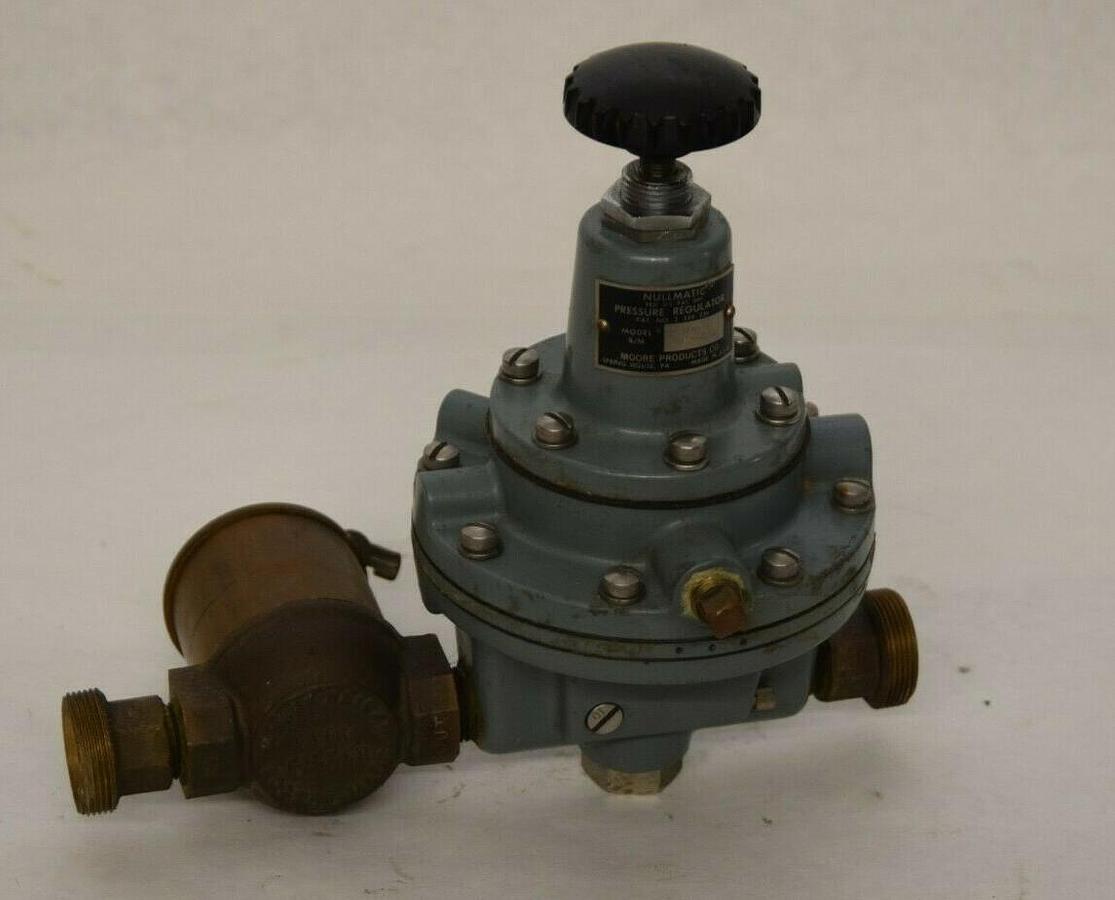 Used MOORE 42H30 0-30psi Nullmatic Pressure Regulator With Air Filter