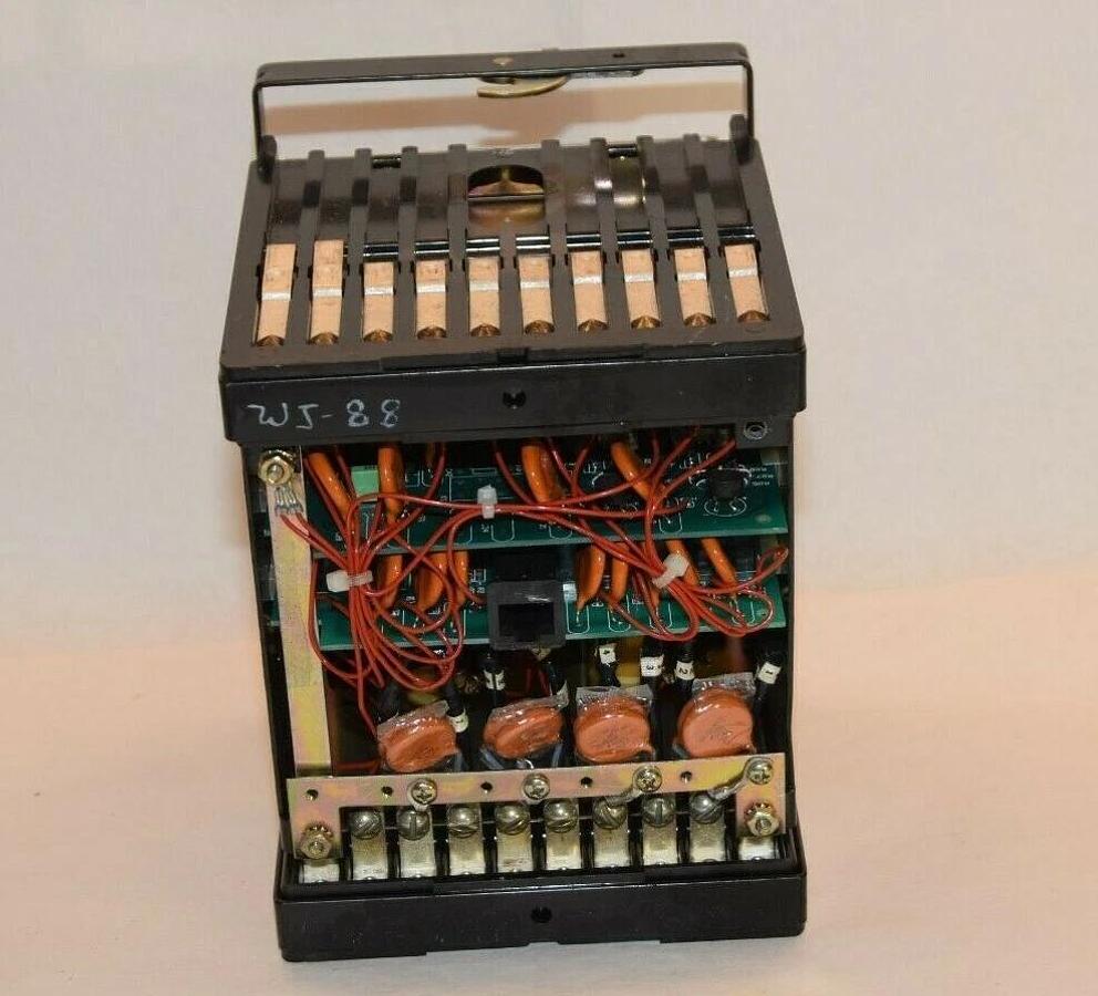 Used GE GENERAL ELECTRIC MDP201A2A 48/125VDC 5A 50/60Hz Voltage Relay