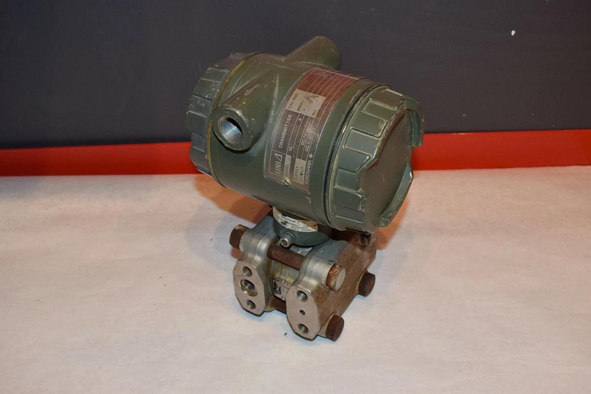 Used YOKOGAWA YA43F-SCS4/FMF1/TBS  YA43FSCS4FMF1TBS  Pressure Transmitter