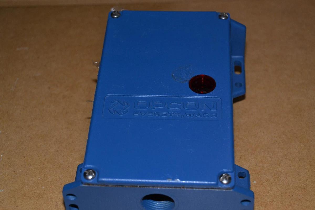 Used OPCON 1240B-IX2 1240BIX2 1240B-1X2 1240B1X2 100756 I00756 115V 4.5 ENCL