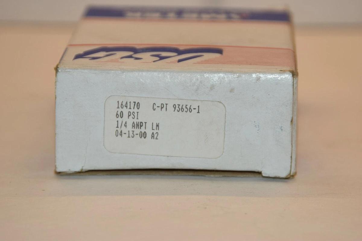 NEW AMETEK / USG C-PT 93656-1 0-60psi 1/4" NPT PRESSURE GAUGE