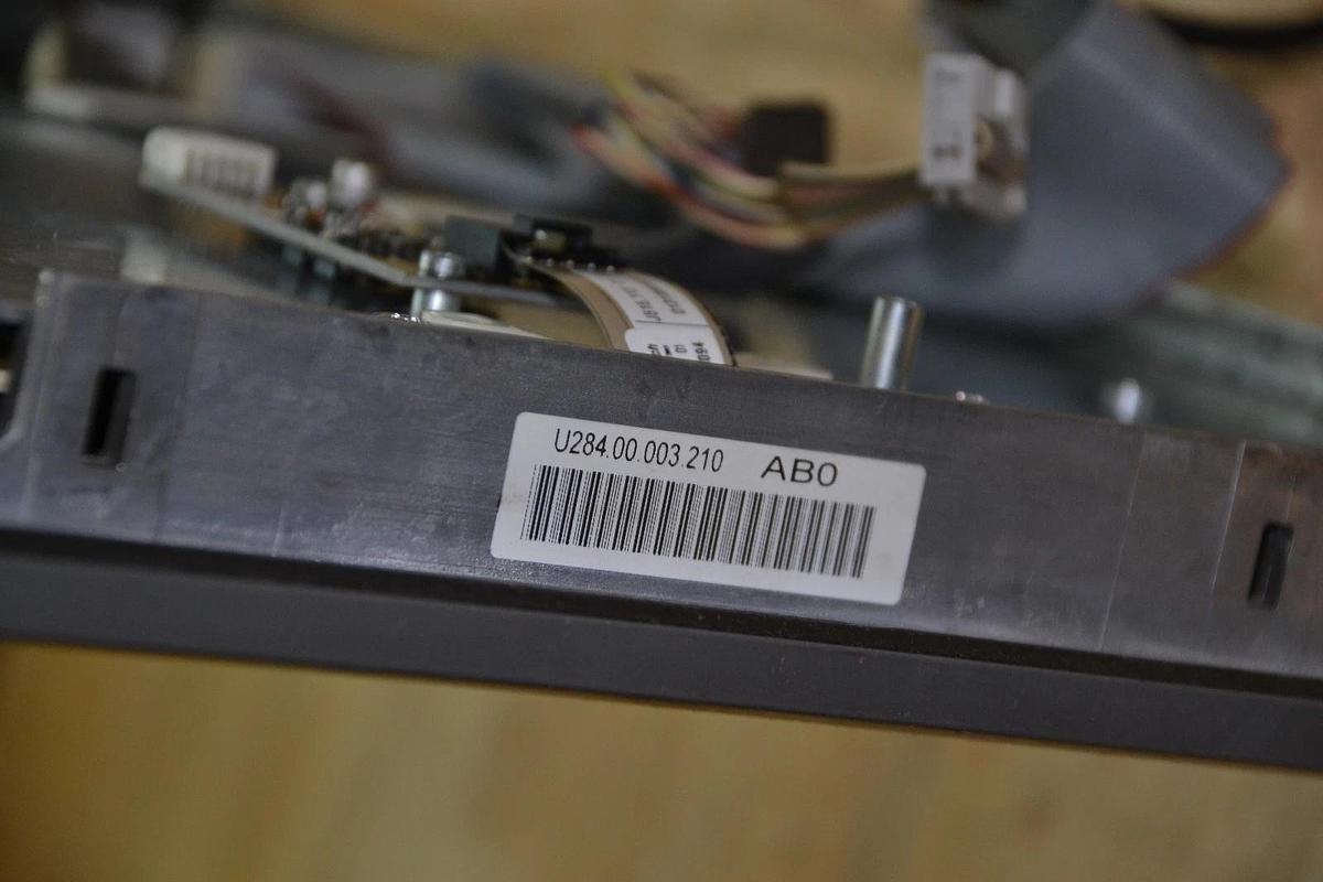 Used SIEMENS SIMATIC TOUCH PANEL 15T 15" Front U284.00.003.210  J515.112N06