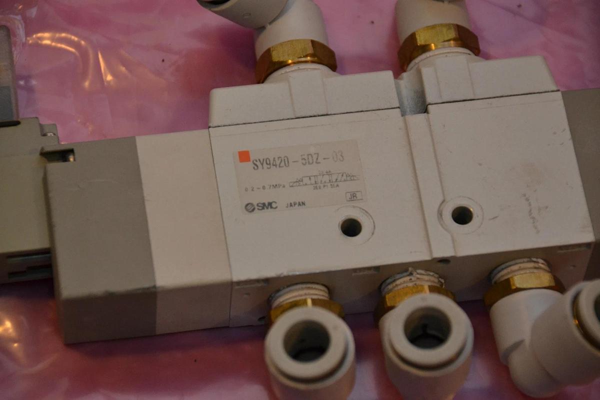 Used SMC VALVE SY9420-5DZ-03 SY9420 5DZ 03 SY94205DZ03
